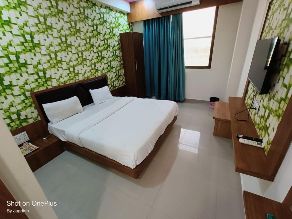 Hotel Asopalav Gandhinagar Exterior foto